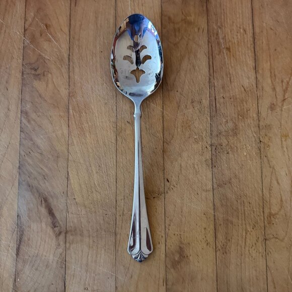 Oneida Silver Juilliard Stainless Steel Pierced Tablespoon Serving Spoon 8 1/2" - Picture 1 of 2